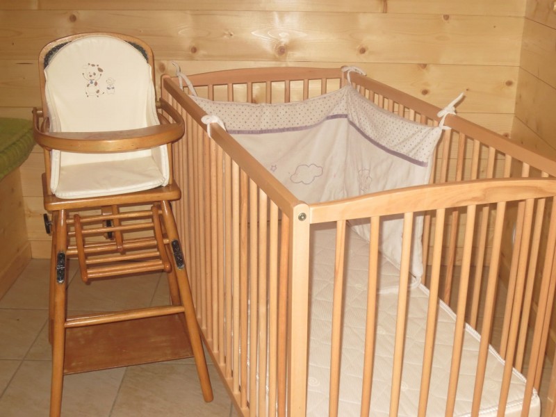 Chalet Le Cerf Chambre Lit bébé Châtel