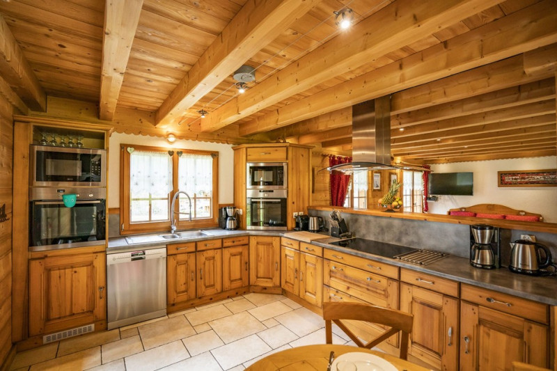 Chalet le Refuge, kitchen, Châtel Les Portes du Soleil
