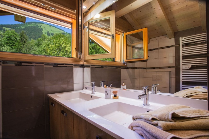 Chalet le Savoyard, Salle de douche n°2, Châtel