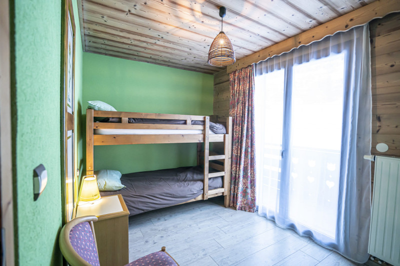 Chalet le Val d'Or, Appt n°2, Chambre 2 lits superposés, Châtel Télésiège hiver 74