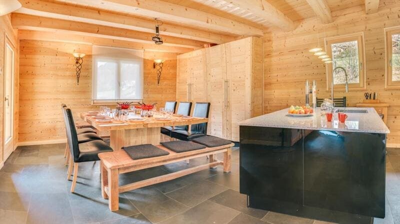 Chalet les 4 Chamois 12 personnes Abondance Richebourg salle à manger