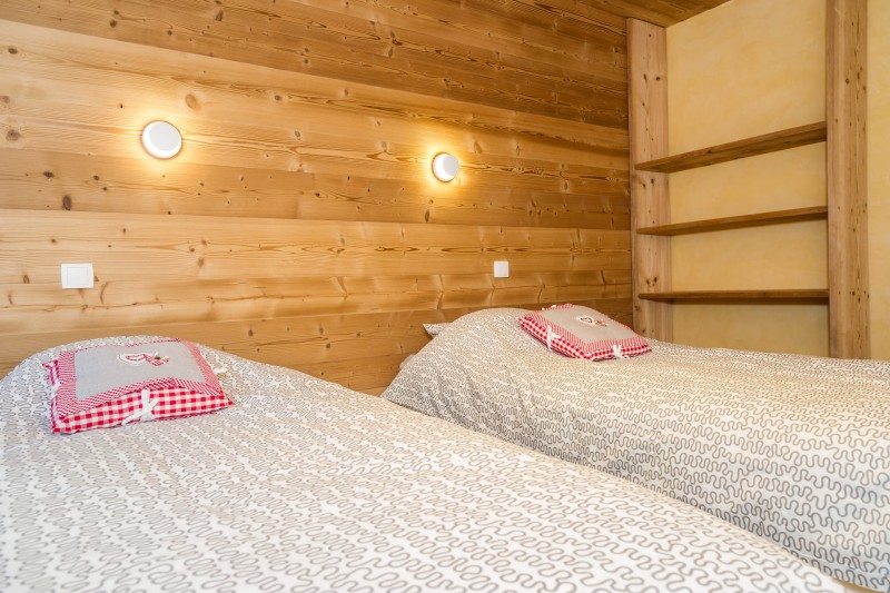 Chalet The Bucherons, Bedroom 2 single bed, Châtel Haute-Savoie