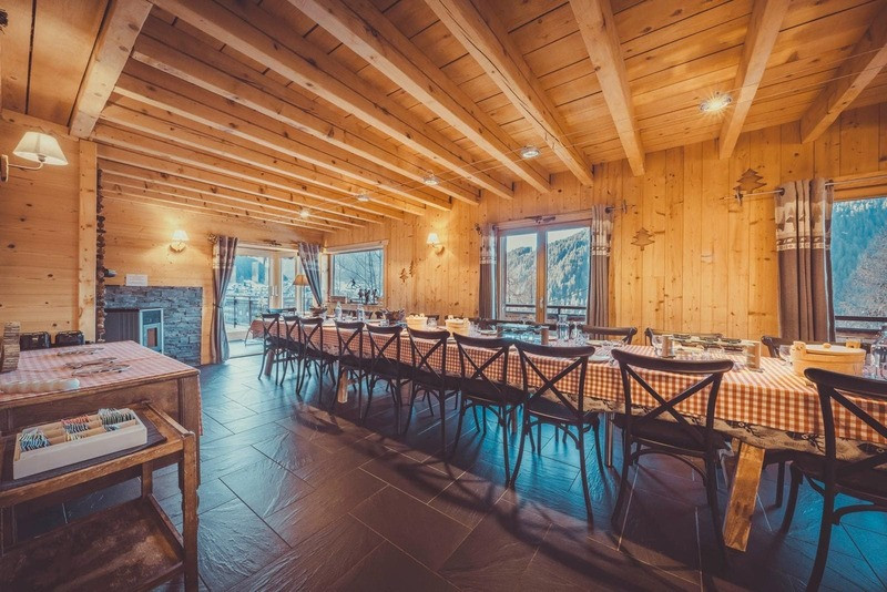 Chalet Les Loups Châtel Séjour coin repas