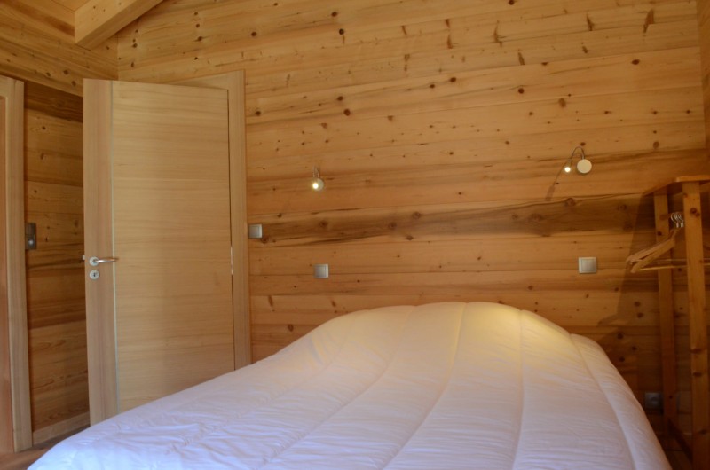 Chalet les sources, bedroom 1 double bed (140x190) upstairs, Châtel Portes du Soleil