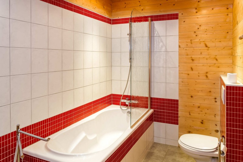 Chalet Les Vuargnes Châtel salle de bains
