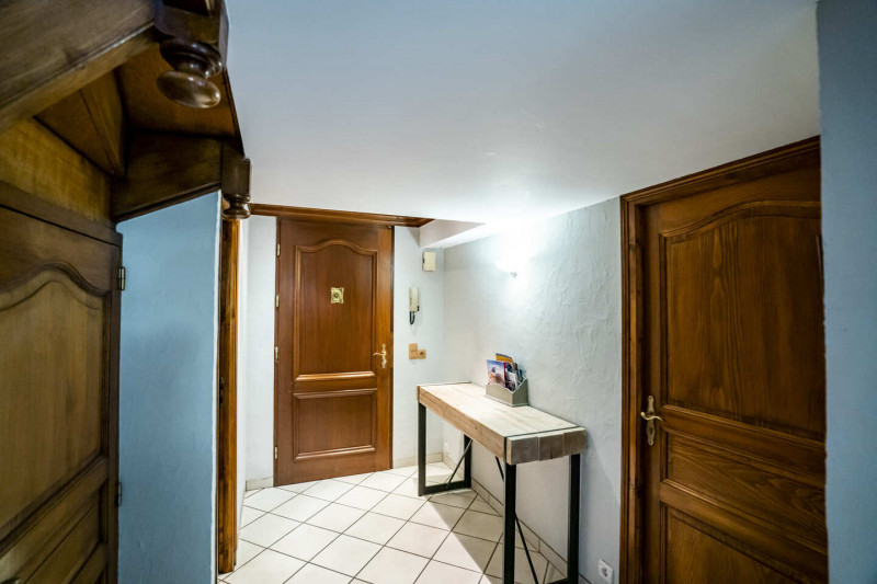 Chalet Lou Bochu, couloir, Châtel vacance famille montagne