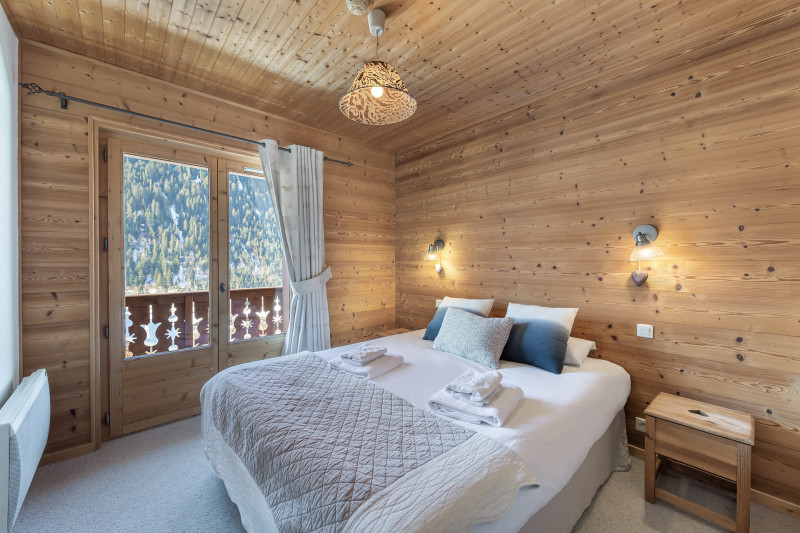 Chalet Montbéliarde, Bedroom double bed, Châtel Ski rental