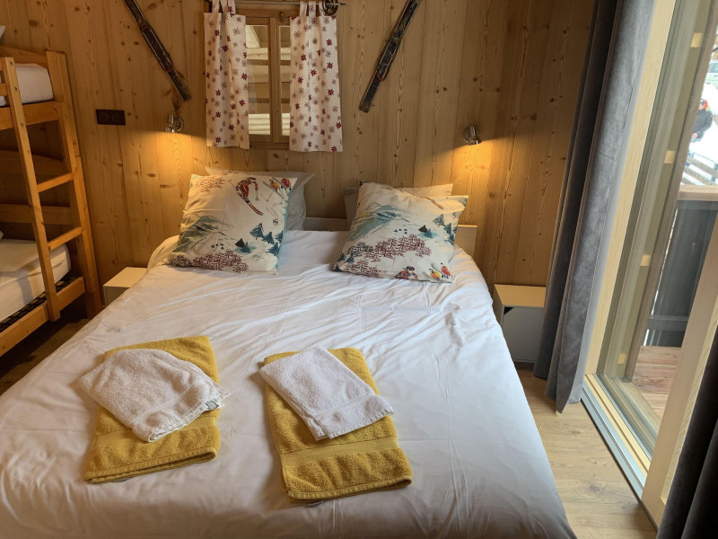 Chalet Stéphane, Chambre lit double avec lit superposés, Châtel Vacances 74