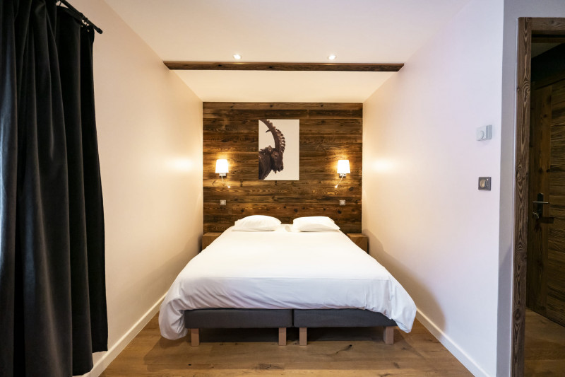 Chalet Ysaline, Bedroom double bed, Châtel Reservation