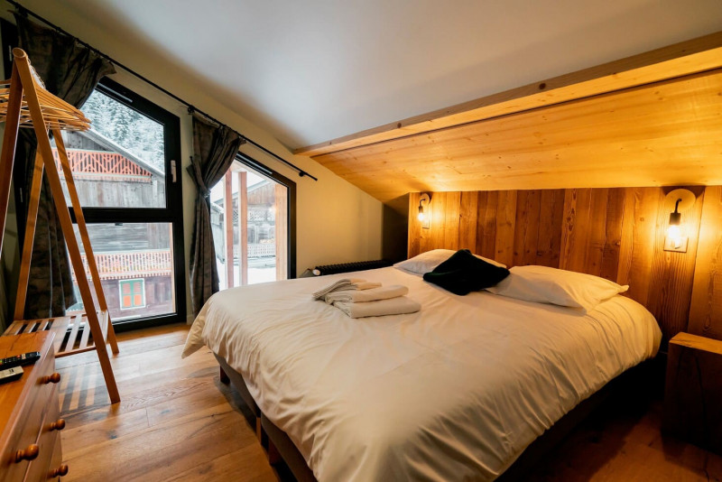 Chalet Ysaline, Double bedroom, Chatel Mountain 74