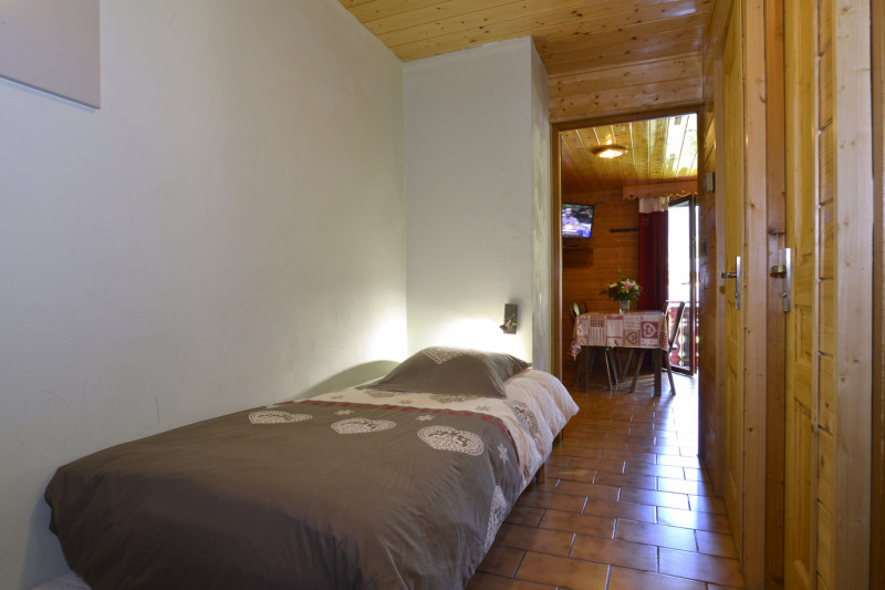 lfo-app09-04-5289528