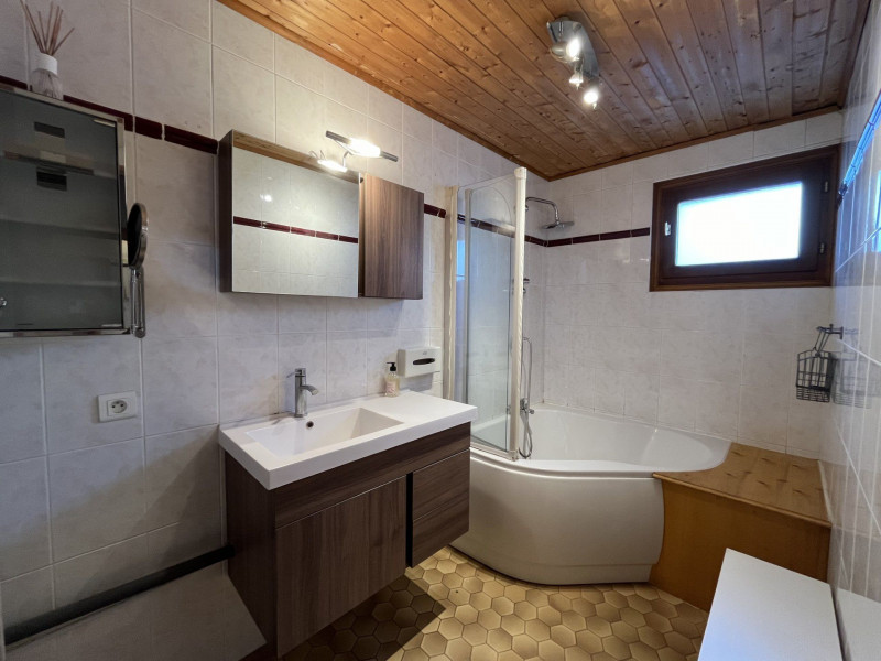 Résidence CRISTAUX DES NEIGES, Appartement 8 personnes, salle de bains, Châtel Les Portes du Soleil