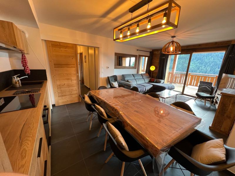 Résidence la P'tite Grange, Appartement 202, Séjour, Châtel