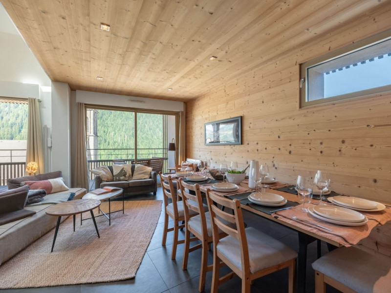 Residence Le Lion d'Or, Apartment 12, Chatel, Dining room, Snowshoe hike