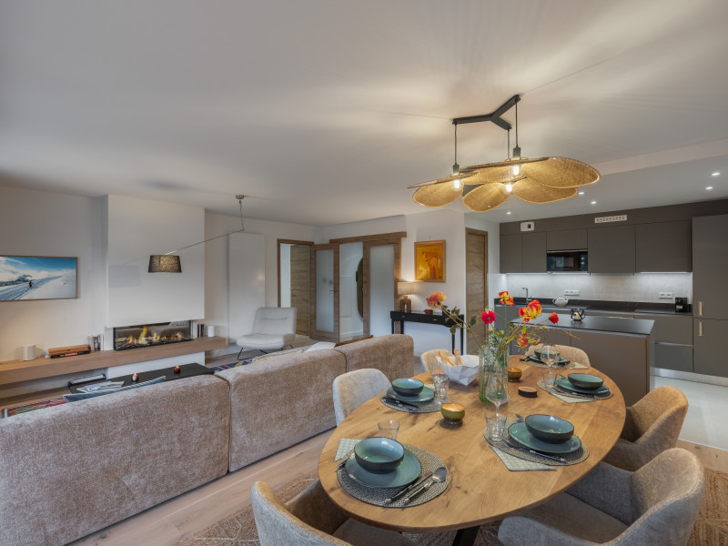 Résidence Le Theleme, Apartment 102, dining room, Châtel Les Portes du Soleil