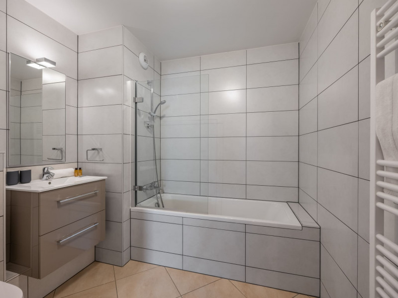 Residence Les 4 Elements, Apartment 24A, Chatel, Bathroom, Edelweiss