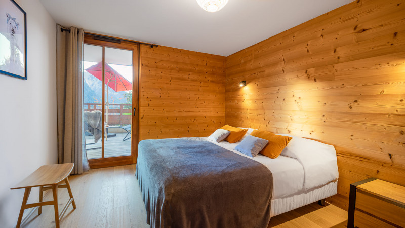 Residence The Flambeaux, Bedroom double bed with balcony, Châtel Snow 74