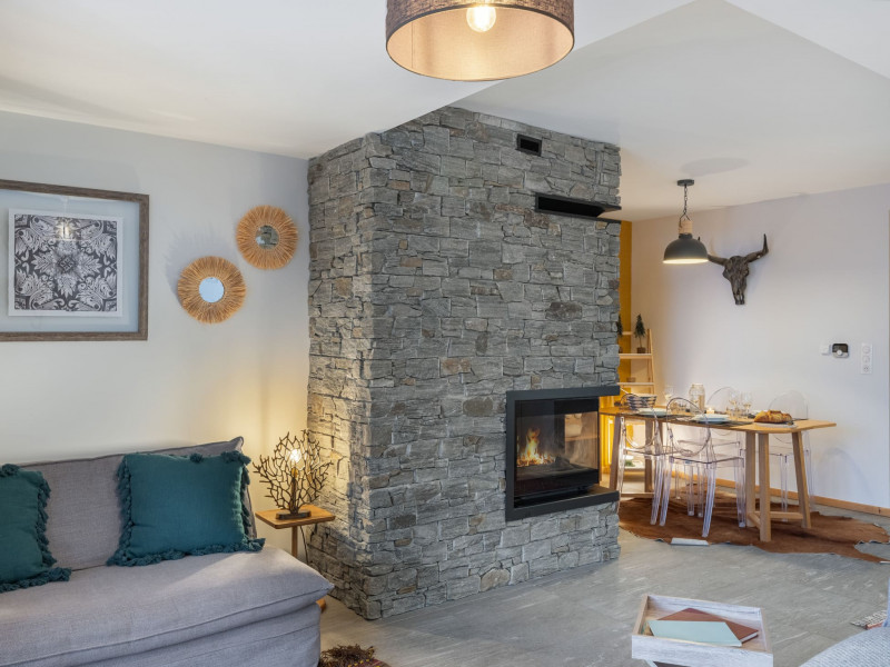 Residence the Flambeaux, Living room with fireplace, Châtel Ski 74