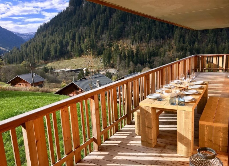 Résidence les Loges Blanches, 8 personnes, Châtel, centre du village, balcon, vue montagnes