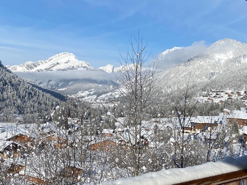 Résidence les Loges Blanches, 8 personnes, Châtel, centre du village, balcon, vue montagnes