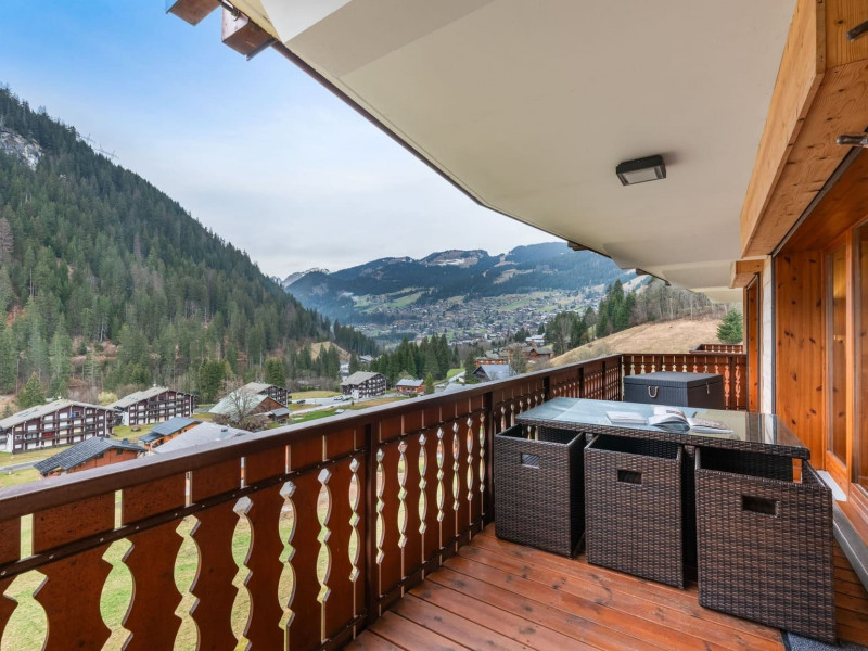 Residence Les Loges Blanches, Apartment B404, Chatel, Balcony and view, Skiing area