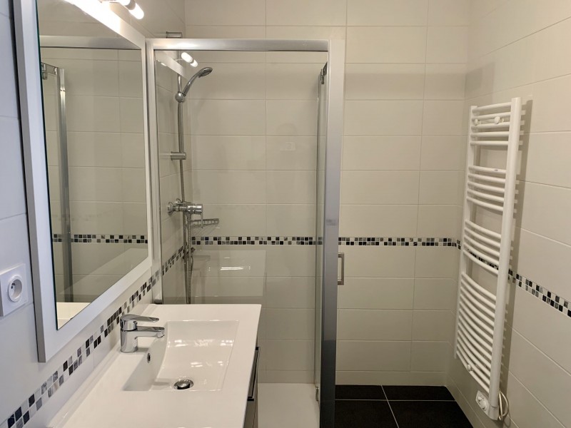 Résidence Les Loges Blanches Châtel Douche 2