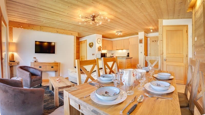 Résidence les Pins, 6 personnes, Châtel, salon, salle à manger