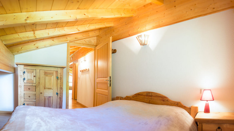 Residence Les Pins, Apartment 11, Châtel, Double bedroom, Accommodation rental