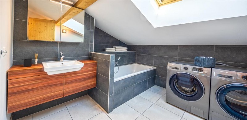 Résidence Lion d'Or, 10 personnes, Châtel, centre du village, salle de bain, lave-linge, sèche-linge