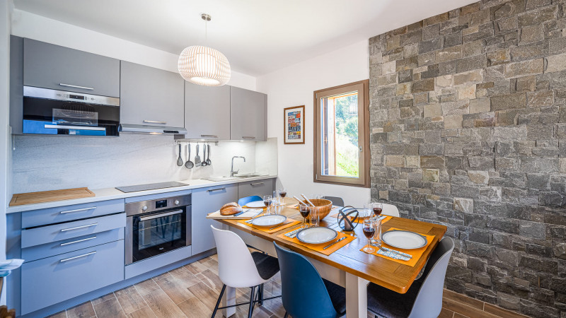 Residence O Rouge, Kitchen and dining room, Châtel Haute-Savoie