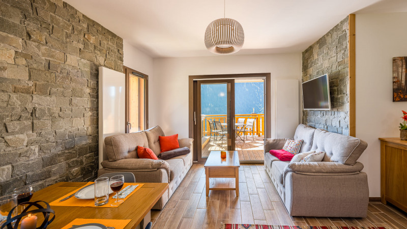 Residence O Rouge, Living room with balcony, Châtel Portes du Soleil