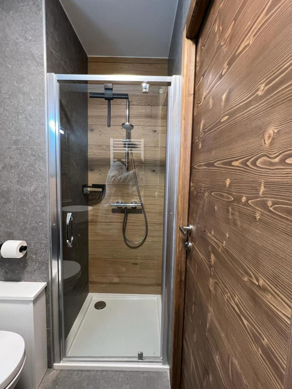 Résidence Quintessence Apt 201 A, Salle de douche avec WC, Châtel 74