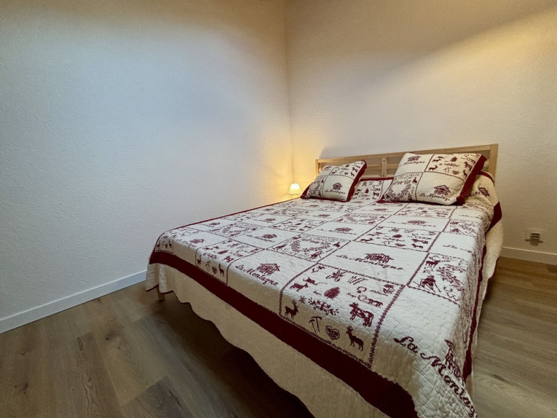 Résidence Yéti 3, Appartement 29, 6 personnes, Petit Châtel, chambre double avec rangement, Les Portes du Soleil Châtel