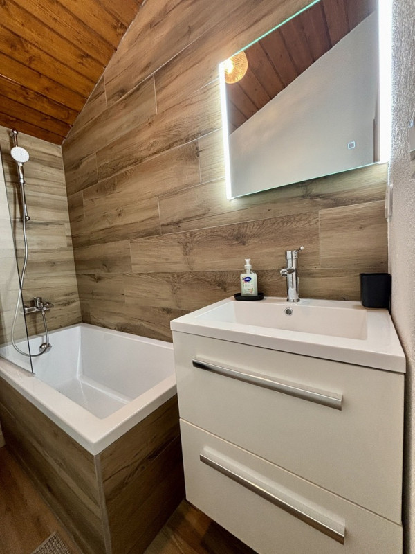 Résidence Yéti 3, Appartement 29, 6 personnes, Petit Châtel, salle de bain avec WC, Les Portes du Soleil Châtel