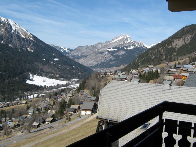 Vue depuis le balcon au printemps