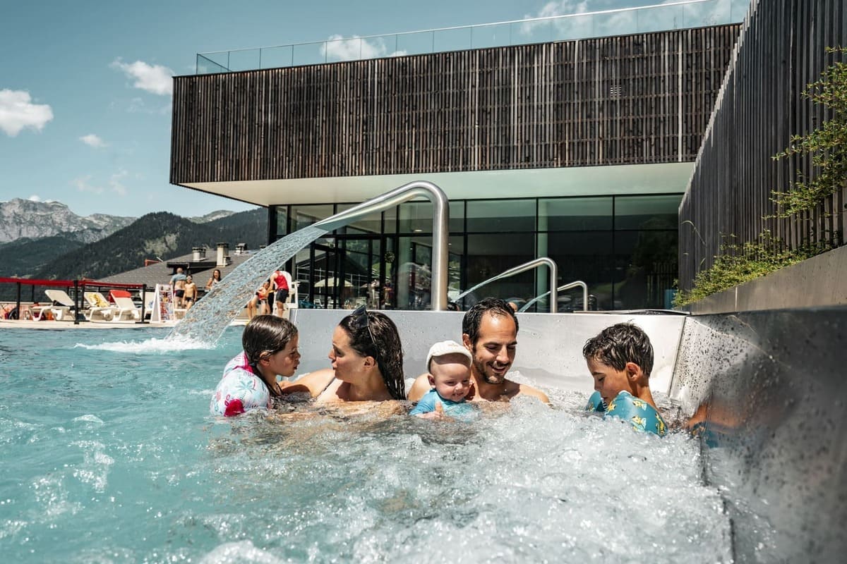 Profiter en famille du centre aquatique Forme d'O Chatel - Les Portes du Soleil